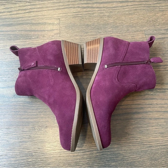 Vionic Vera Suede Ankle Boot - Picture 8 of 14